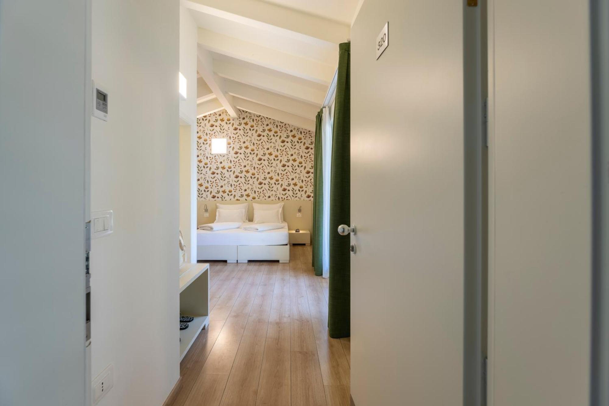 SeeLE Garda Hotel Torbole Sul Garda Exterior foto