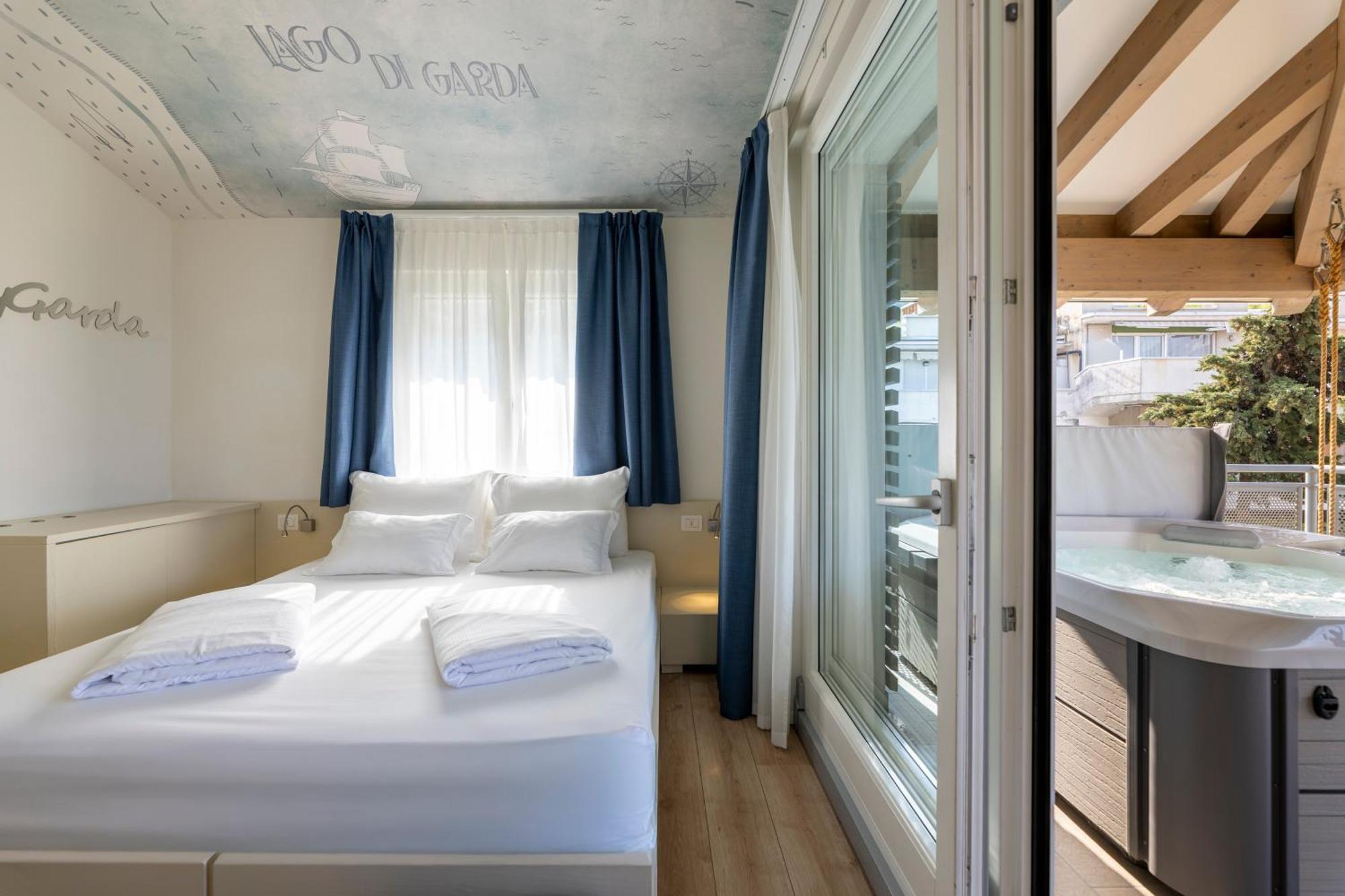 SeeLE Garda Hotel Torbole Sul Garda Exterior foto